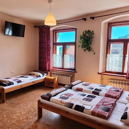 Apartamenty I Pokoje Goscinne "Wacus" Srebrna Góra Екстериор снимка