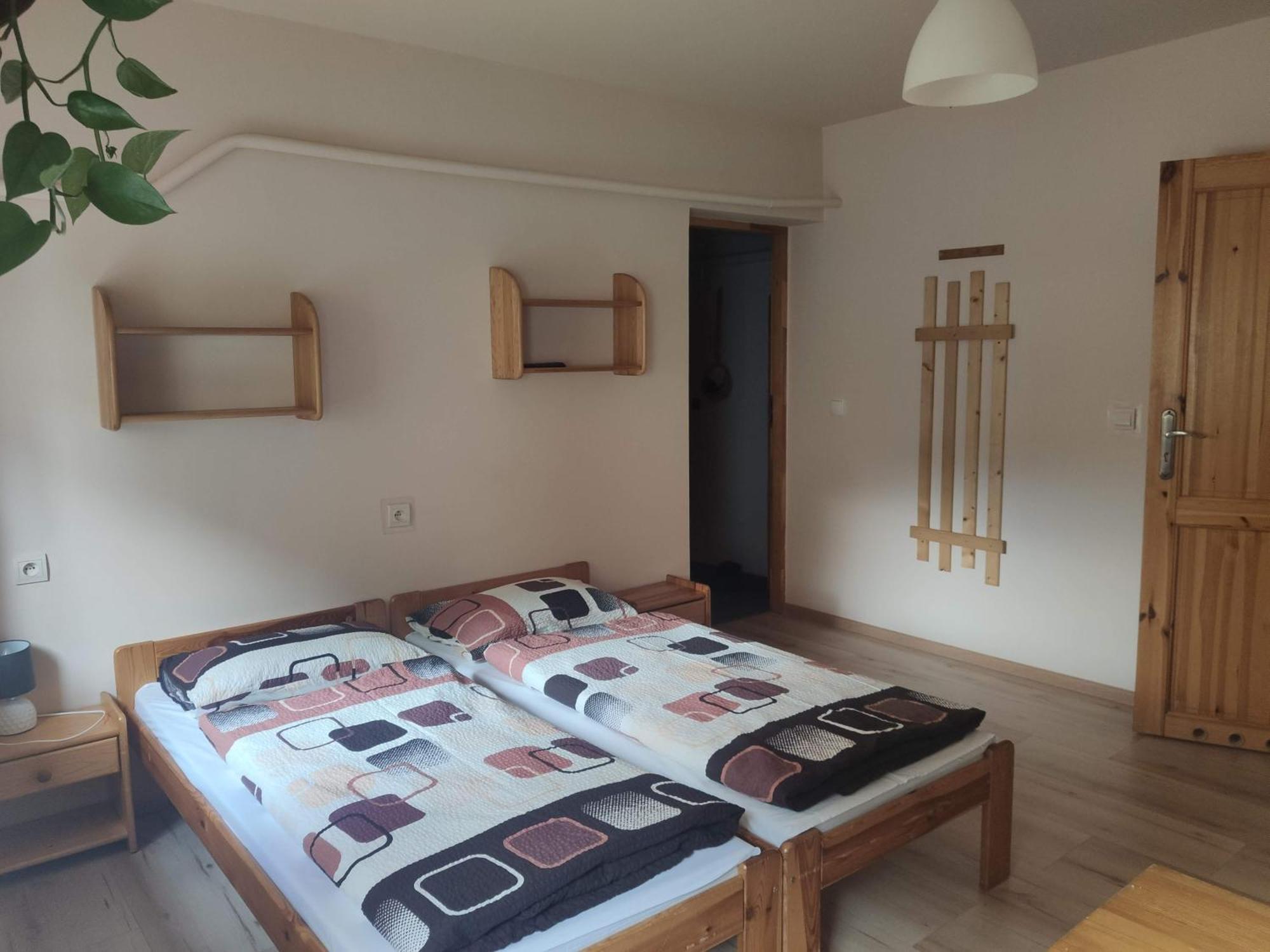 Apartamenty I Pokoje Goscinne "Wacus" Srebrna Góra Екстериор снимка