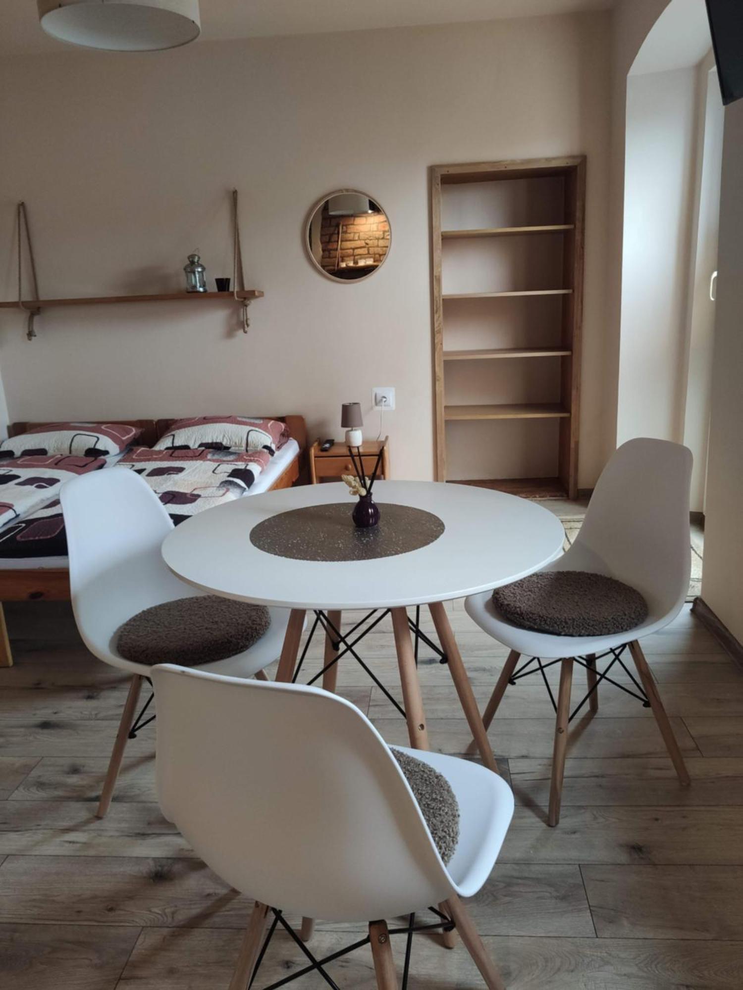 Apartamenty I Pokoje Goscinne "Wacus" Srebrna Góra Екстериор снимка