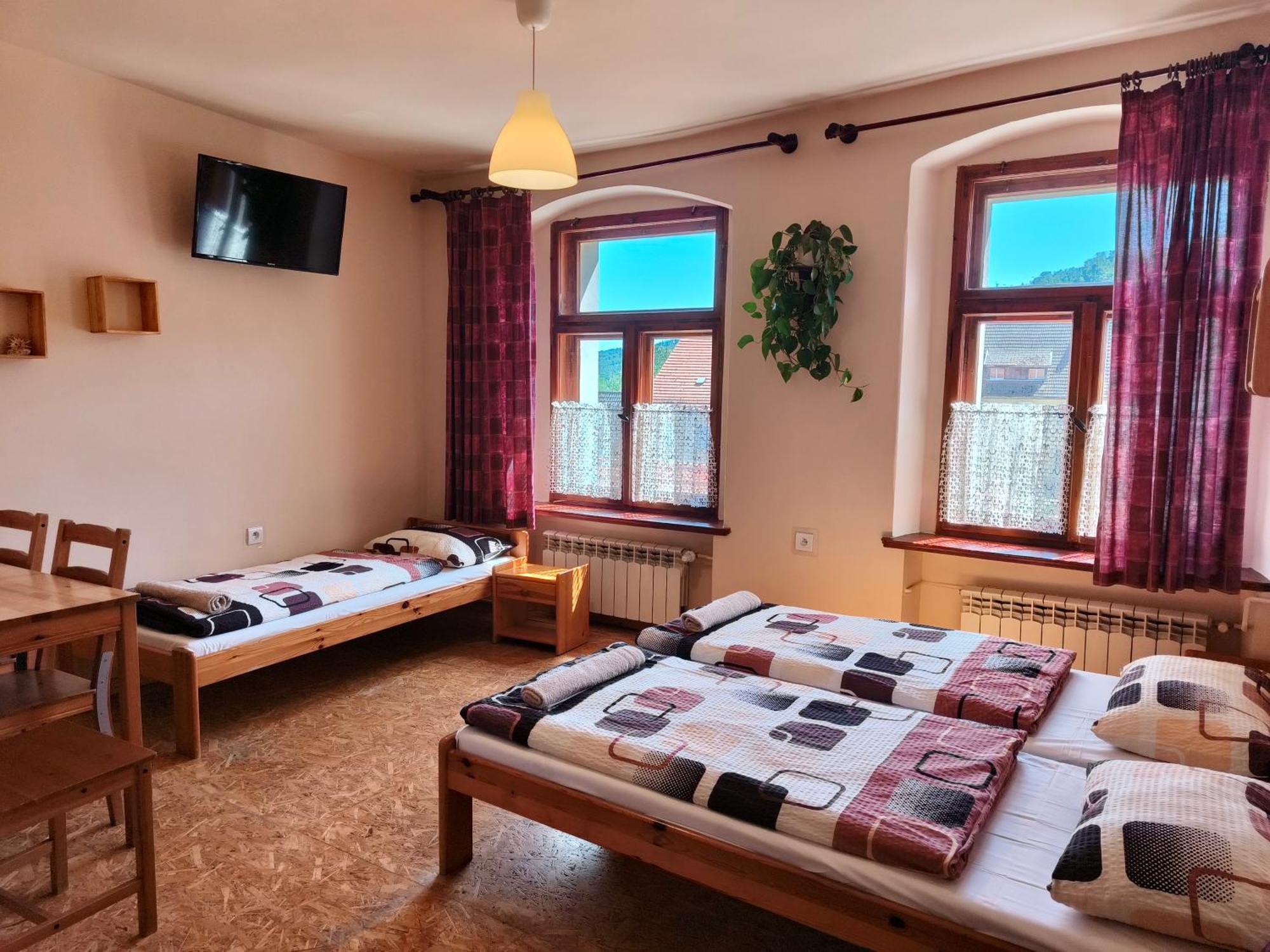 Apartamenty I Pokoje Goscinne "Wacus" Srebrna Góra Екстериор снимка