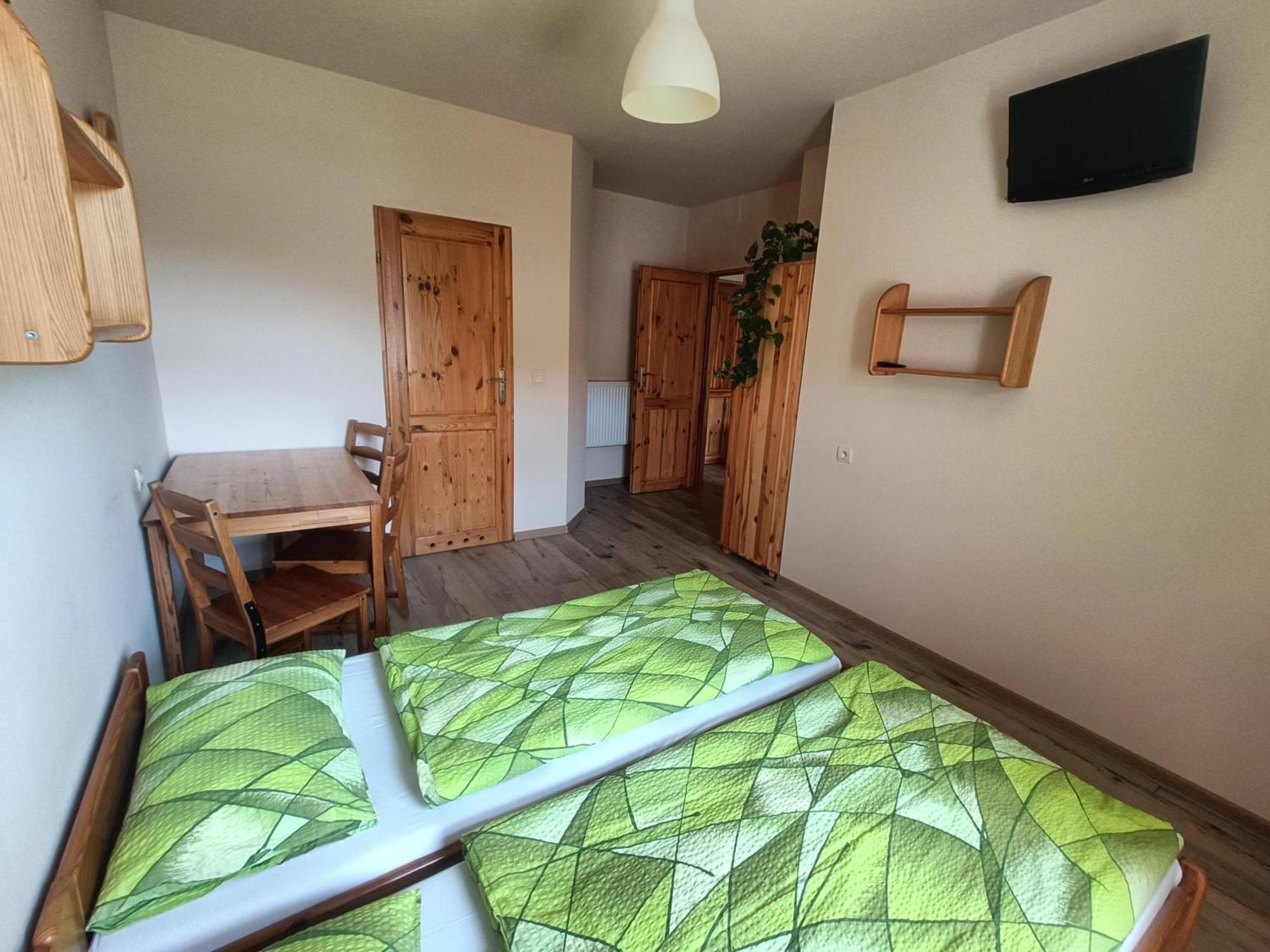 Apartamenty I Pokoje Goscinne "Wacus" Srebrna Góra Екстериор снимка