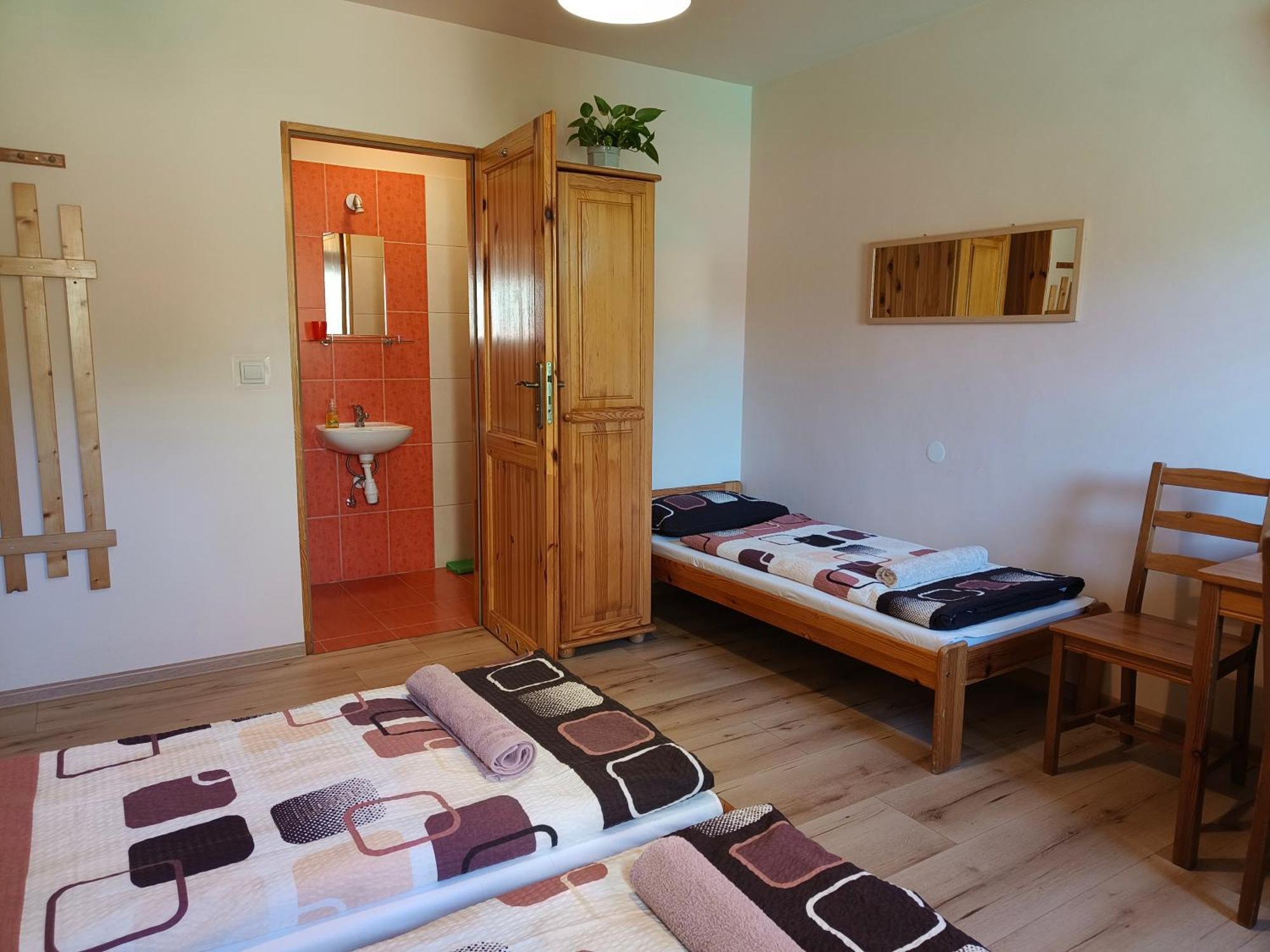 Apartamenty I Pokoje Goscinne "Wacus" Srebrna Góra Екстериор снимка