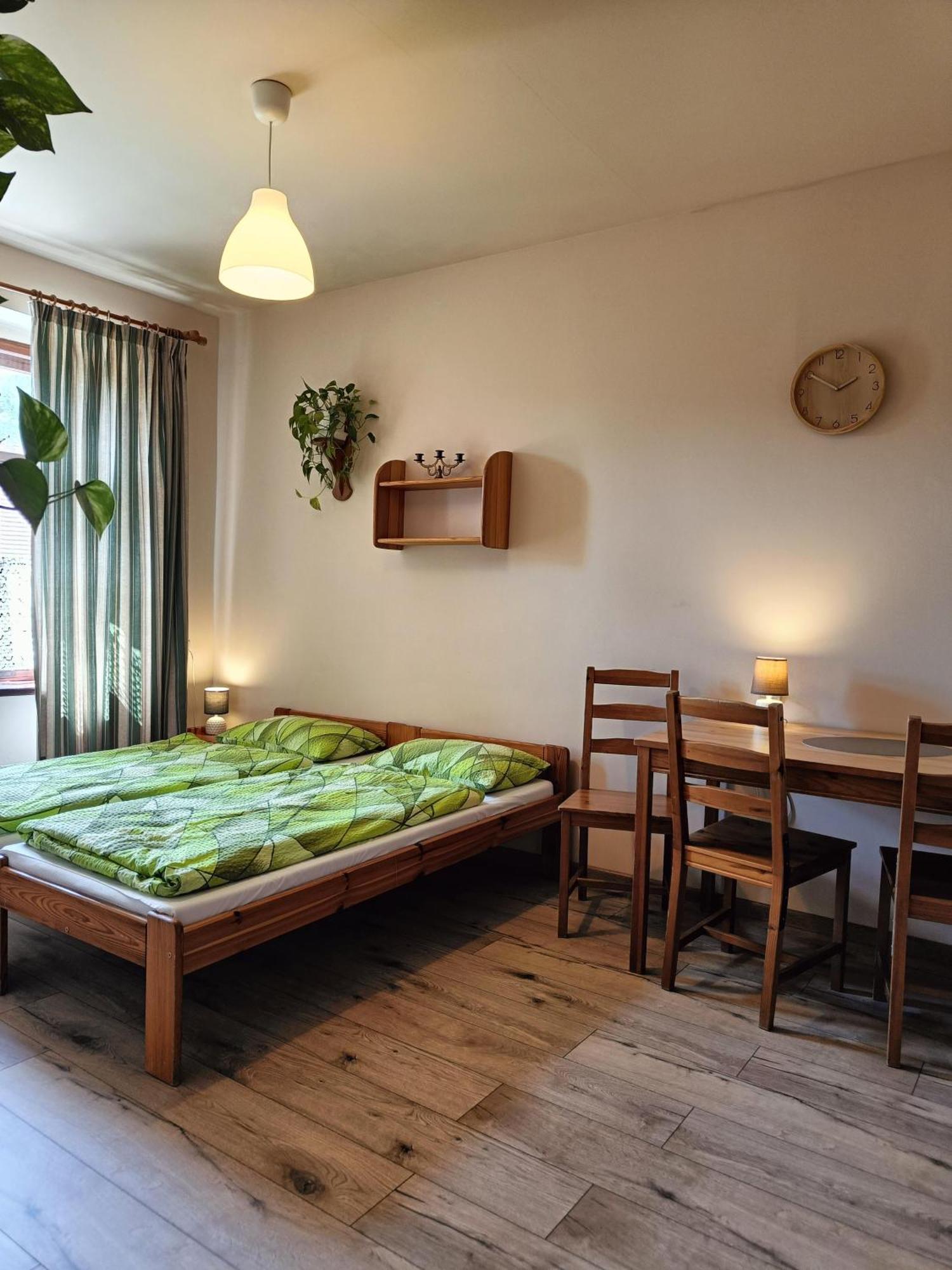 Apartamenty I Pokoje Goscinne "Wacus" Srebrna Góra Екстериор снимка