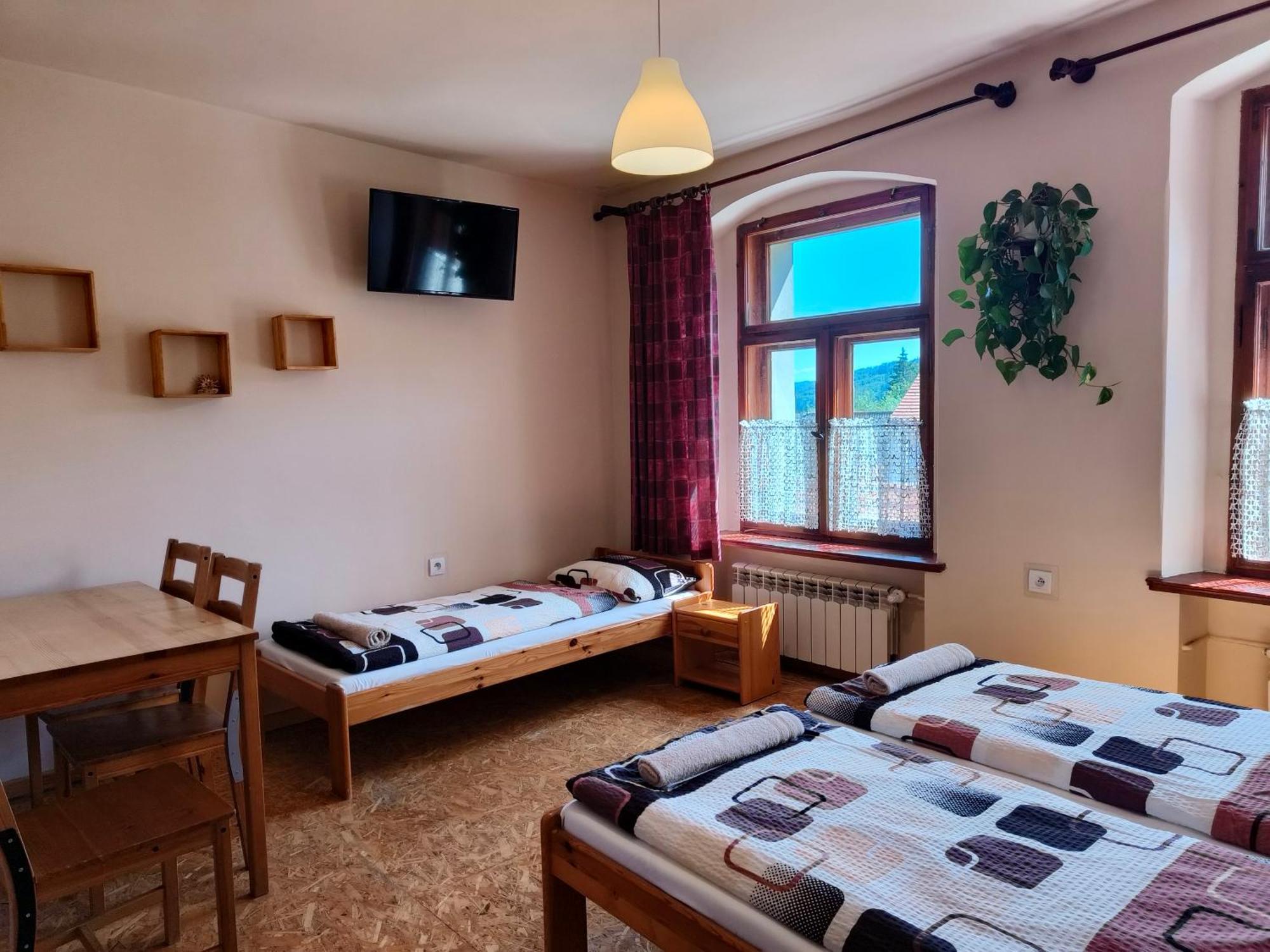 Apartamenty I Pokoje Goscinne "Wacus" Srebrna Góra Екстериор снимка