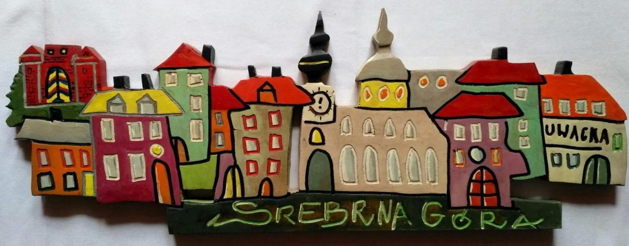 Apartamenty I Pokoje Goscinne "Wacus" Srebrna Góra Екстериор снимка